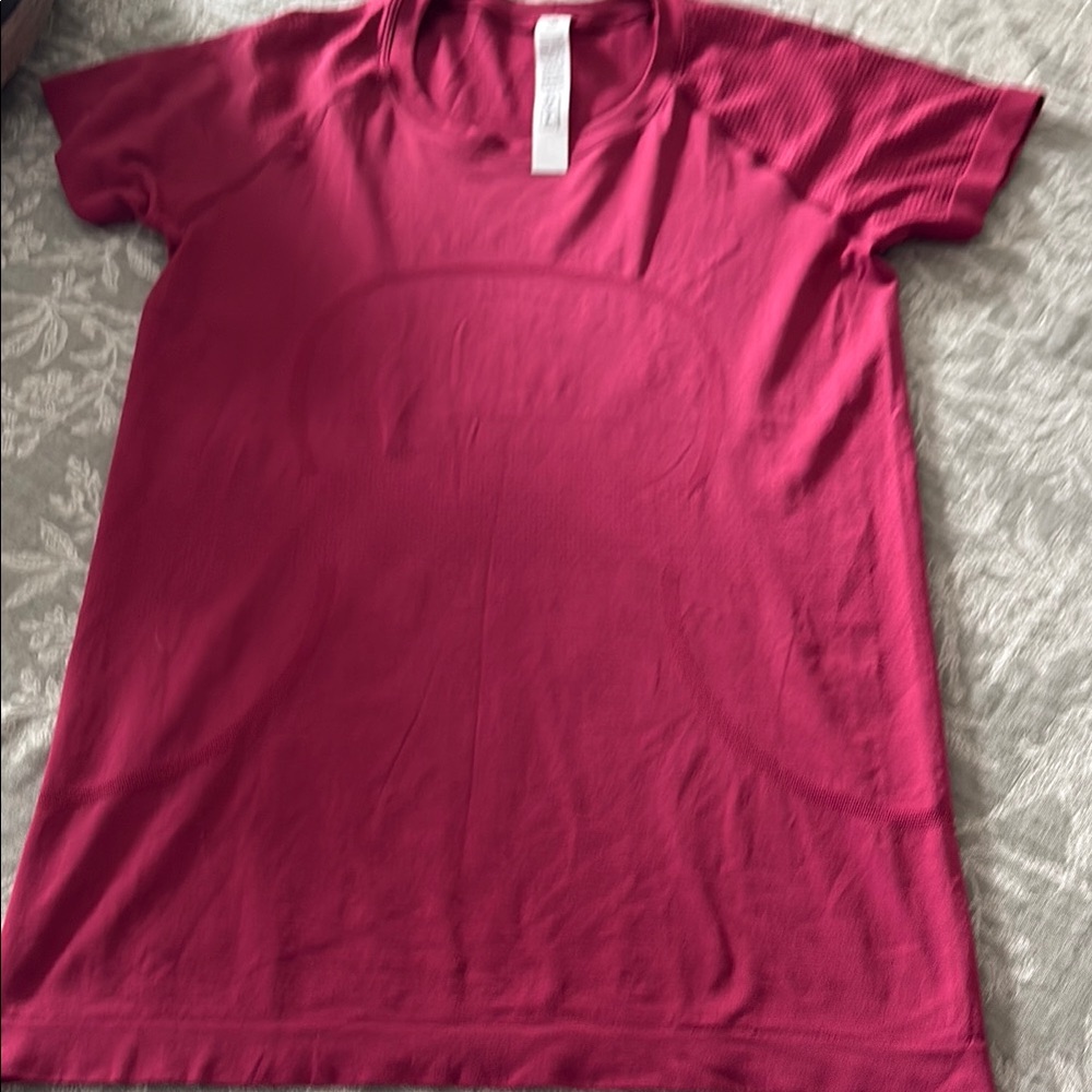 Lululemon Athletica Pink Workout Top size 6